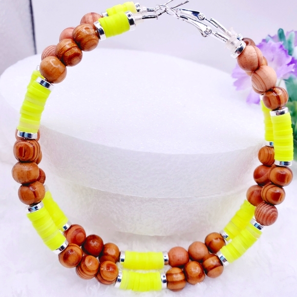 Extra large hoop earrings, earrings with wooden beads, African earrings 3.6 - Picture 5 of 6